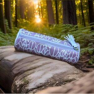 Manaola Kinolau Lavender Makeup Case